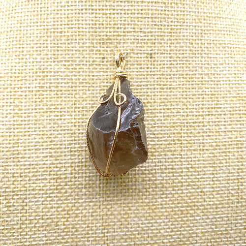 Natural Stone Pendant Necklace Quartz irregular Crystal Gold Plated